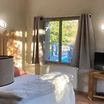 Charme Au Domaine De La Bleone 아파트 *