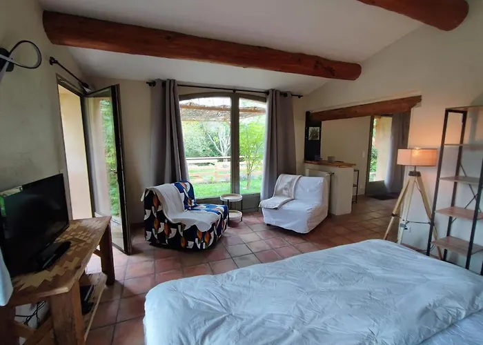 Charme Au Domaine De La Bleone Appartement