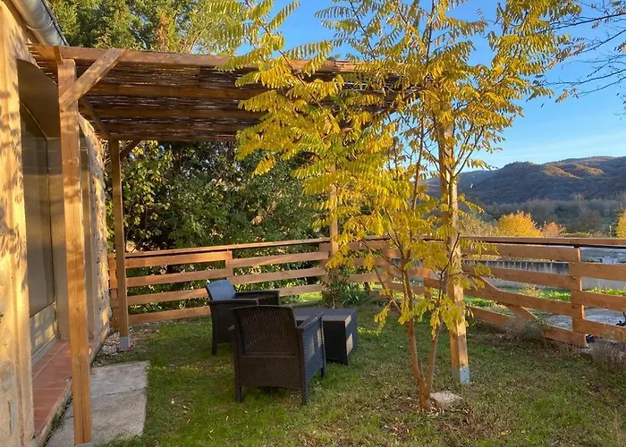 Charme Au Domaine De La Bleone *